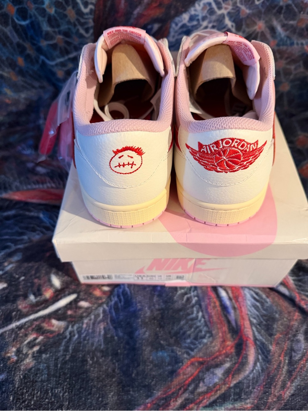 Air Jordan 1 low OG SP Travis Scott ‘Tropical Pink’-men’s 11 - Picture 4 of 12